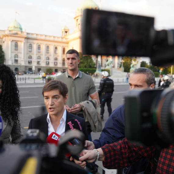 Brnabić odbrusila uredniku opozicionog portala: "Sram vas bilo" FOTO