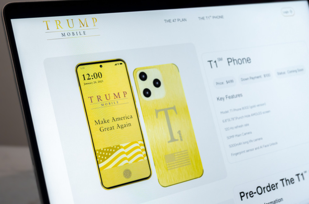 Podaci korisnika na izvol'te: Procurile informacije kupaca Trampovog mobilnog telefona