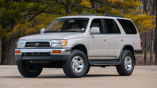 Toyota stara 30 godina prodata skuplje nego potpuno novi model FOTO
