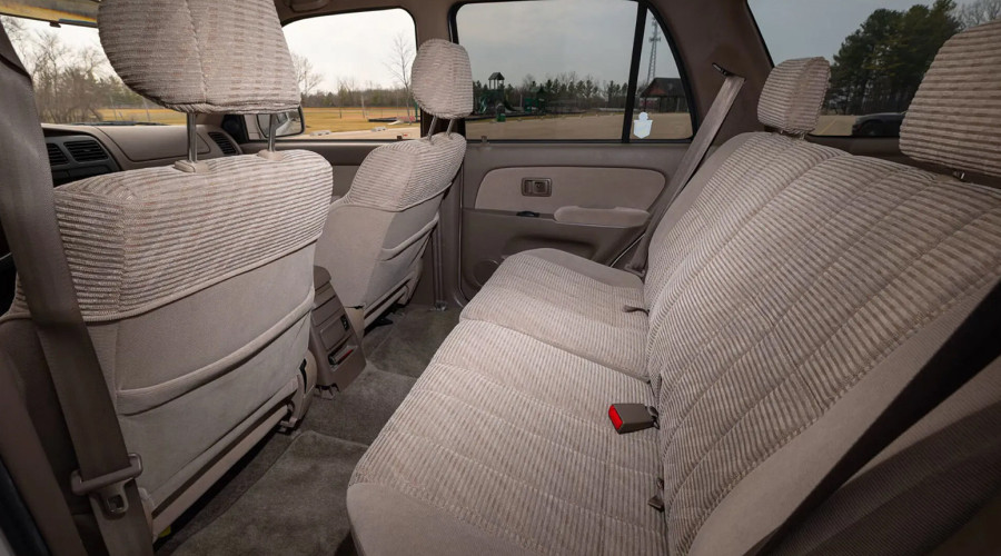 Toyota stara 30 godina prodata skuplje nego potpuno novi model FOTO
