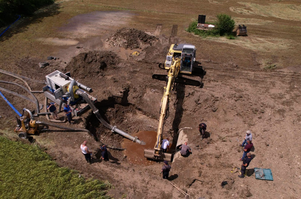 Bez vode desetine hiljada ljudi: Velika havarija pogodila Čačak, Lučane, Požegu, Milanovac i Arilje FOTO/VIDEO