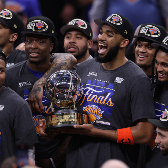 Moćni Niksi sa +37 do finala NBA!