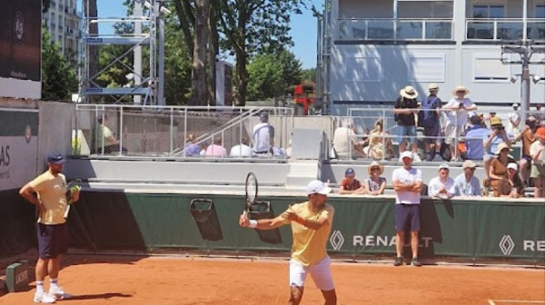 Novak u "paklu Pariza": Sparing na 30+ stepeni - tribine pune! FOTO
