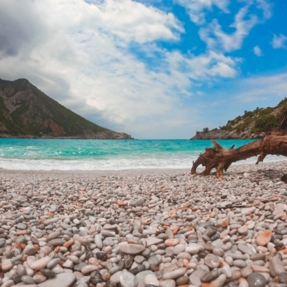 Omiljena plaža mladih iz Srbije uvodi zabrane: Ko prekrši pravilo, plaća kaznu VIDEO