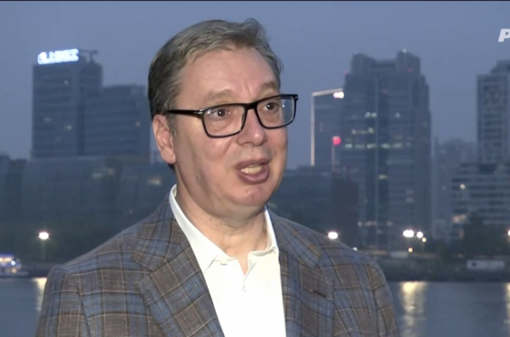 Vučić: "Potpisani ugovori vredni 953 miliona evra novih investicija"; "Otvaraju se nova radna mesta"