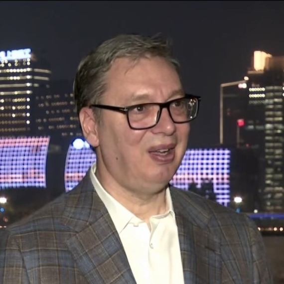 Vučić: "Orden sam posvetio narodu, voleo bih da ga uvek čuvaju moja deca"; "Srbija je najvažnija vest u Kini"
