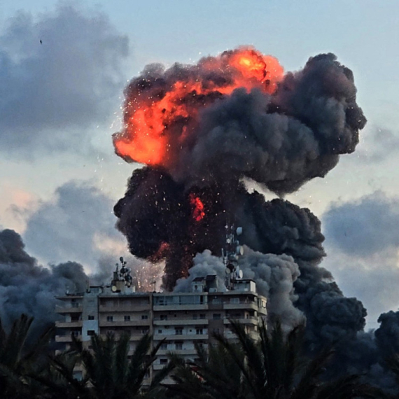 "Opasna eskalacija"; Lansirana balistička raketa prema Kuvajtu; SAD napale Iran FOTO/VIDEO