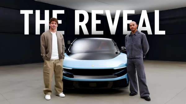 Dok fanovi burno reaguju, Hamilton i Lekler hvale električni Ferrari VIDEO