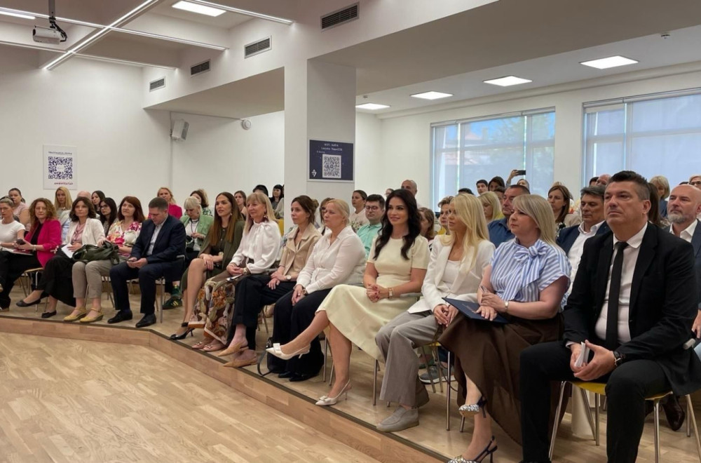 NAJU organizovala skup Zajedno za jaču upravu – ljudi i znanje: Efikasne javne uprave prioritet države