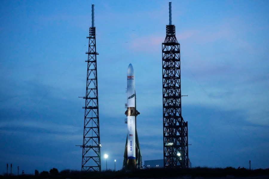 Šok za astronaute Artemisa: Bezosova raketa eksplodirala posle NASA pohvala FOTO/VIDEO