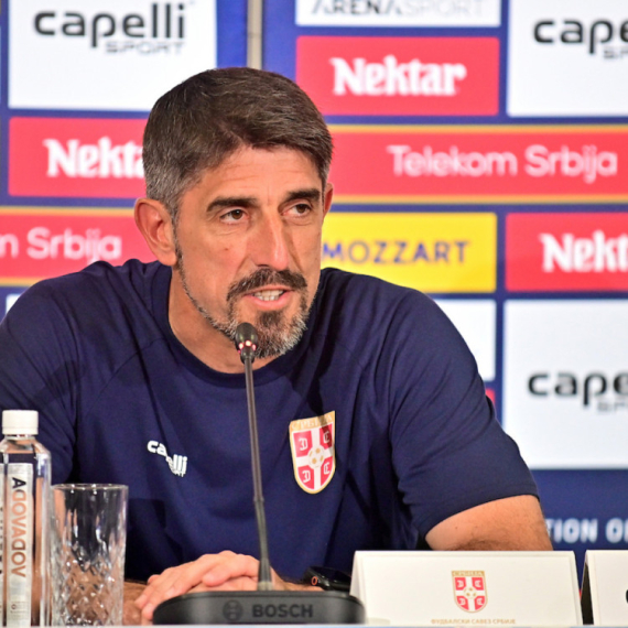 Veljko Paunović: "Nisam srećan zbog pojedinaca"; "Kapitenska traka nije dezert" VIDEO