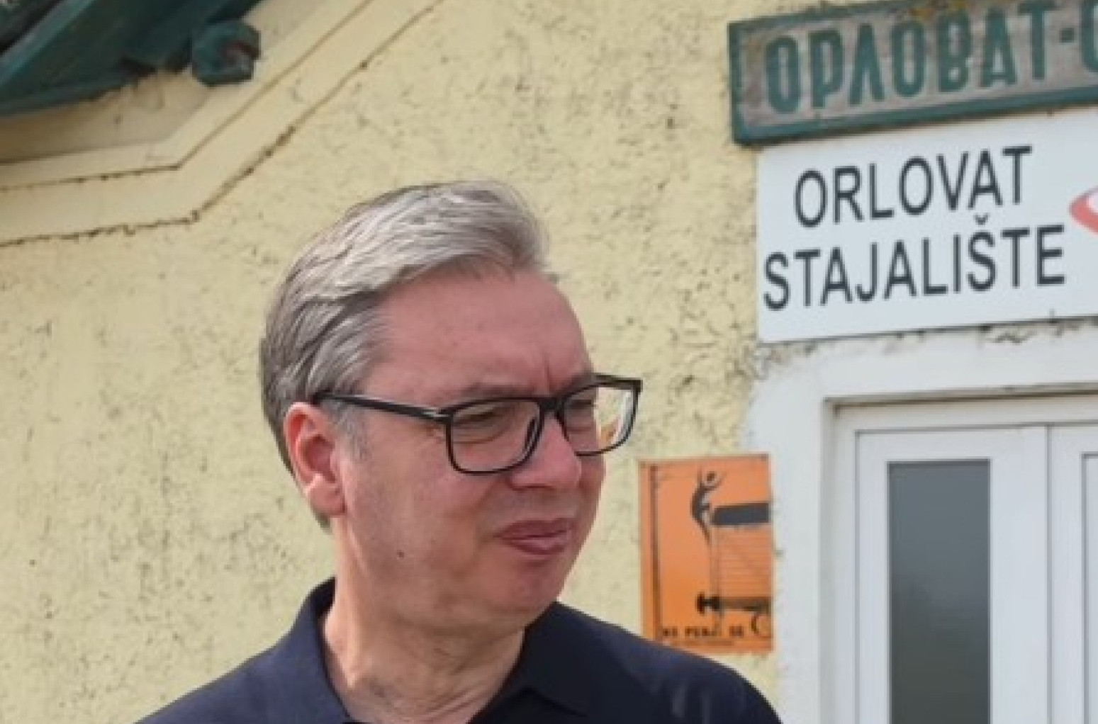 Vučić ispunio obećanje; Posetio železničku stanicu u Orlovatu – sada obećao rekonstrukciju VIDEO