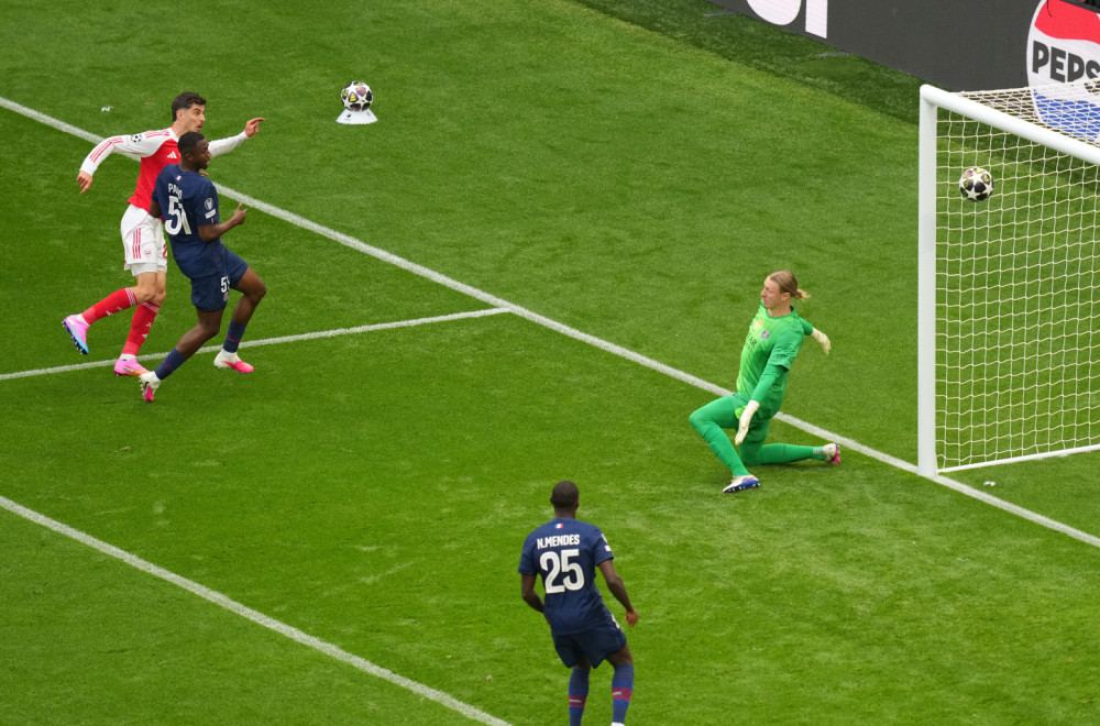 Arsenal frapirao PSŽ – prvak Evrope nesnađen, tu je i Jokić VIDEO