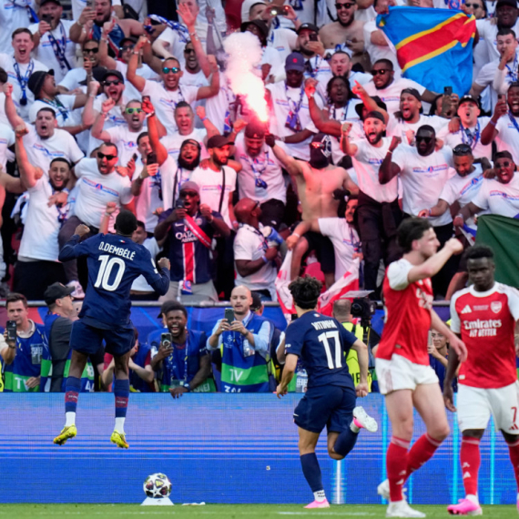 Stativa! PSŽ i Arsenal režiraju dramu VIDEO