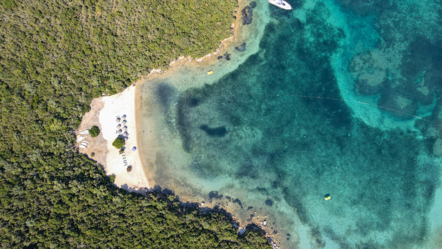 Gde letovati u avgustu bez velikih troškova? Ovo su tri najjeftinije destinacije u Crnoj Gori FOTO