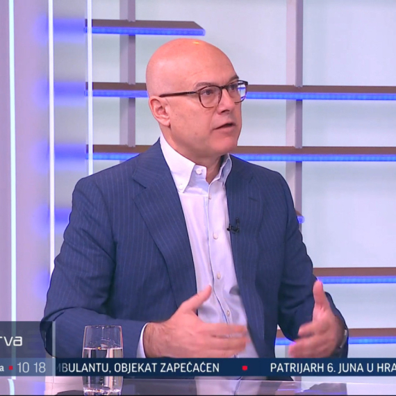 Vučević o udarima na Vučića: "Dehumanizacija na tri polja"; "Napadaju ga jer je zemlji vratio dostojanstvo"