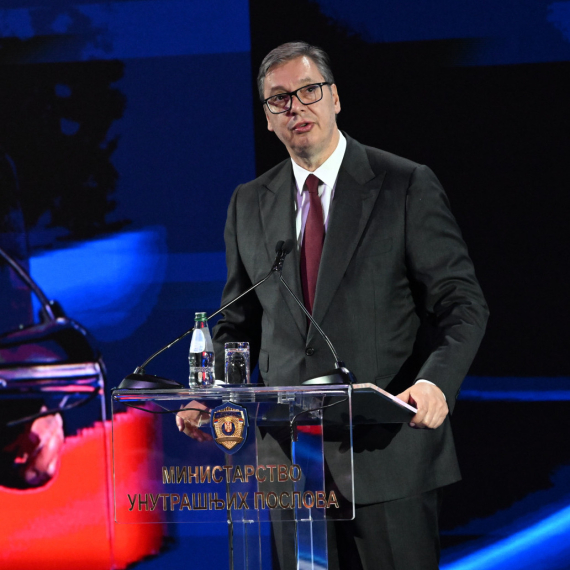 Vučić na Danu policije: "Vi ste stub države, hvala vam"; "Modernizovaćemo opremu, a plate će rasti značajno"