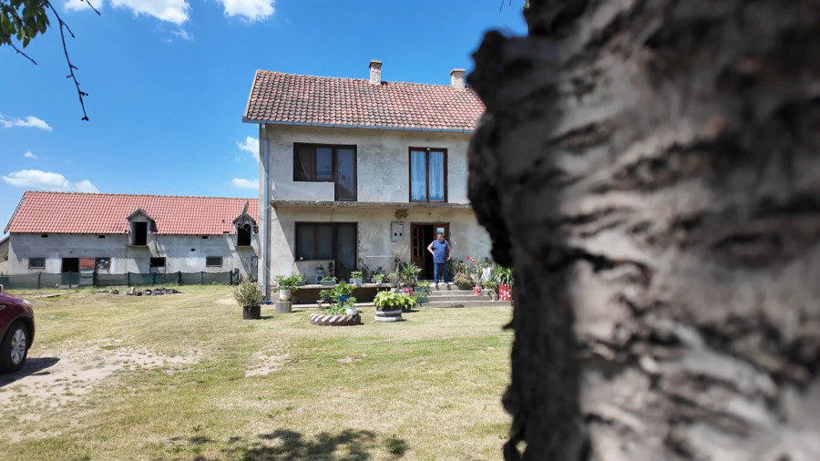 Čovek magnet i medicinski fenomen, kablovi se prže kad im priđe: Milan tvrdi da ima neobične moći FOTO