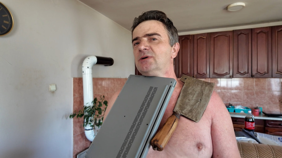 Čovek magnet i medicinski fenomen, kablovi se prže kad im priđe: Milan tvrdi da ima neobične moći FOTO