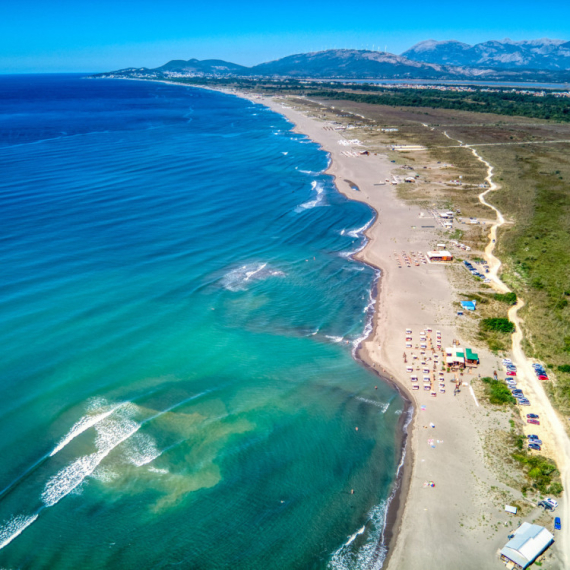 Uvedene strože mere u Ulcinju: Turisti će plaćati 500 evra ako prekrše pravilo VIDEO