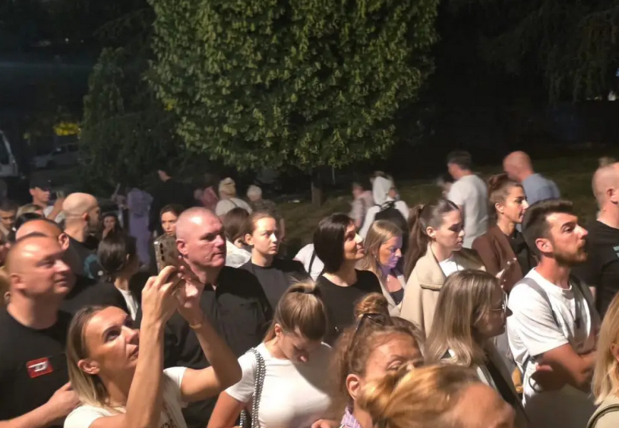 Bogorodičin pojas celivalo gotovo pola miliona vernika: I rukovodstvo Jagodine se poklonilo relikviji