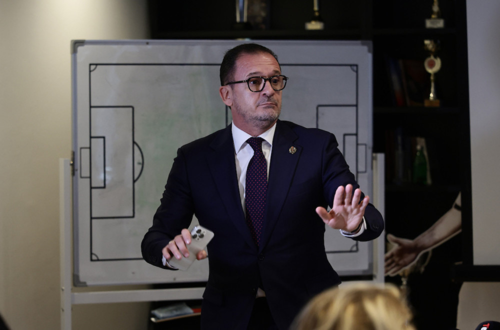 Gotovo izlaganje u Zemunelu; Ljajić najavio nove ljude; Mijatović vidi sebe kao predsednika