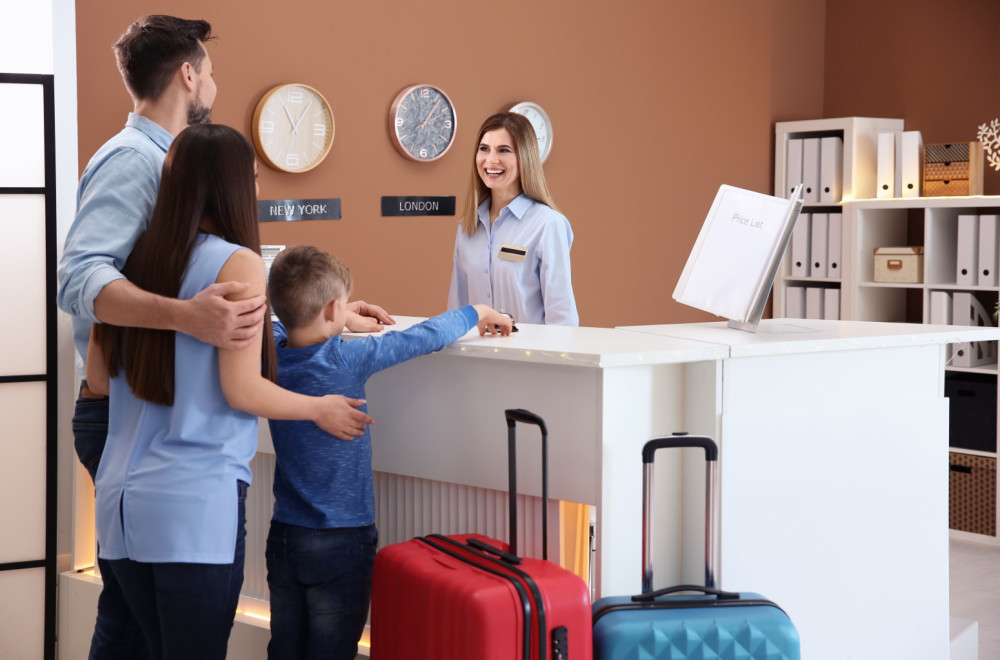 Ova zemlja menja način prijave gostiju u hotelima: Evo šta će se koristiti umesto pasoša