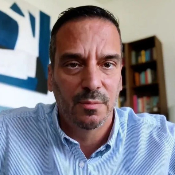 Laž dana; Piper: "Betoniranje gluposti po receptu Nenada Kulačina"