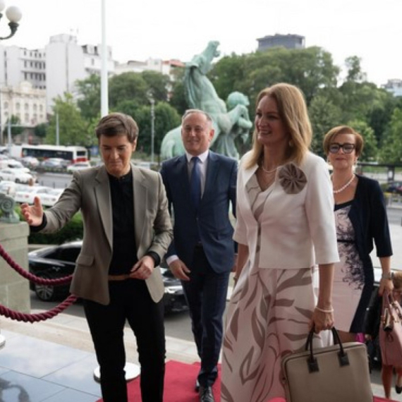 Blokaderska fantazija srušena kao kula od karata; Brnabić sa novoizabranom predsednicom mađarskog parlamenta