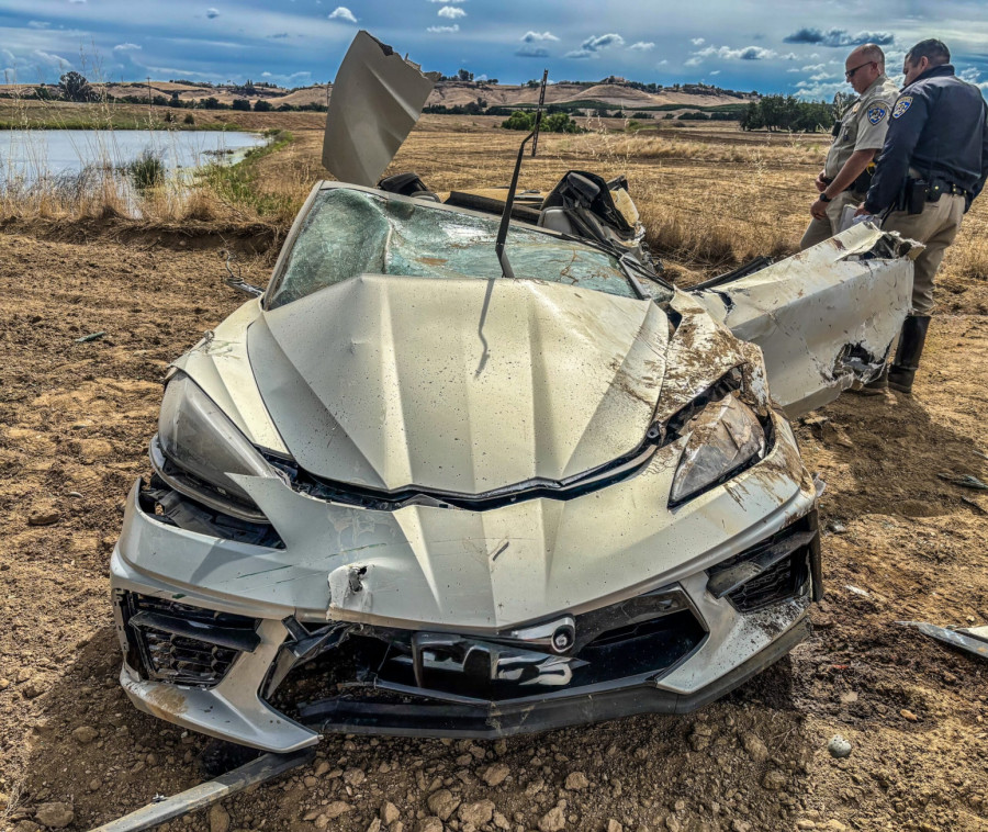 Totalna šteta: Auto nije preživeo sudar – vozač jeste, ali jedva FOTO