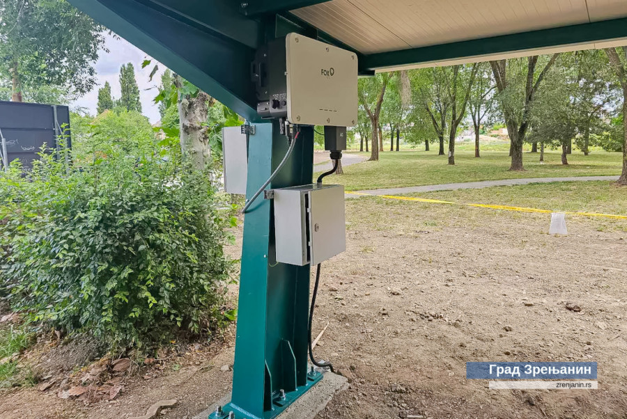 Zrenjanin pravi važan korak ka zelenijem saobraćaju: U toku postavljanje EV punjača u centru grada