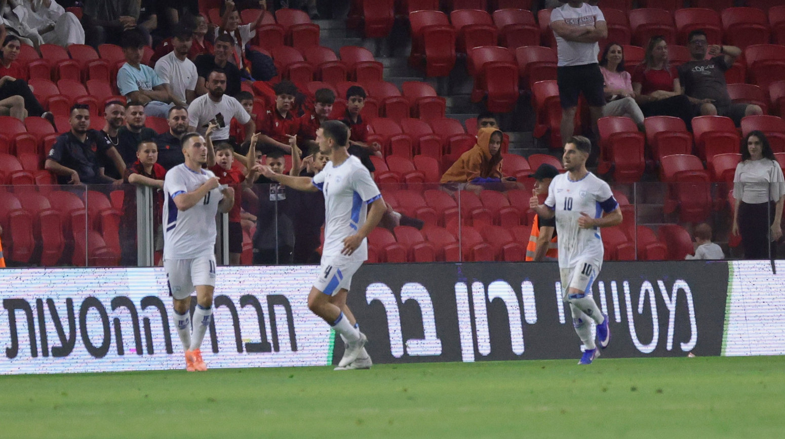 Sukob u Tirani – Izraelac provocirao i navukao bes Albanaca VIDEO