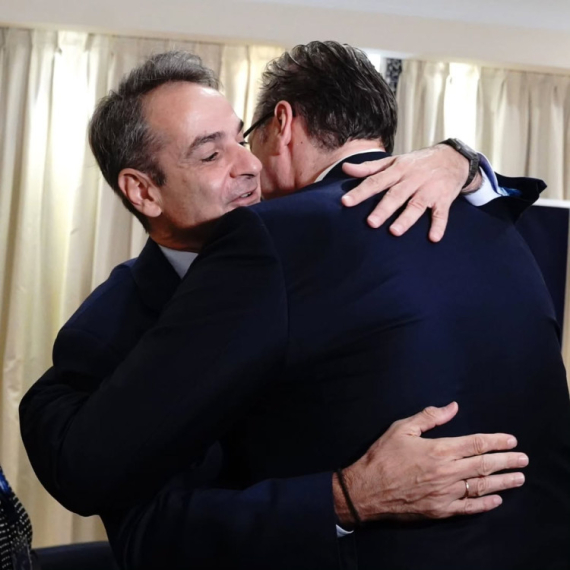 Vučić se sastao sa Micotakisom u Tivtu: "Imali smo razgovor o otvaranju novih polja saradnja sa Grčkom" FOTO