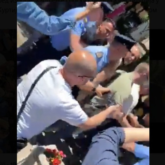 Petković objavio snimak brutalnog obračuna tzv. kosovske policije sa Srbima VIDEO
