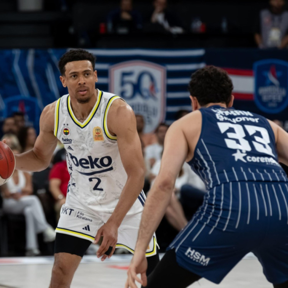 Fener posle drame i produžetka do finala