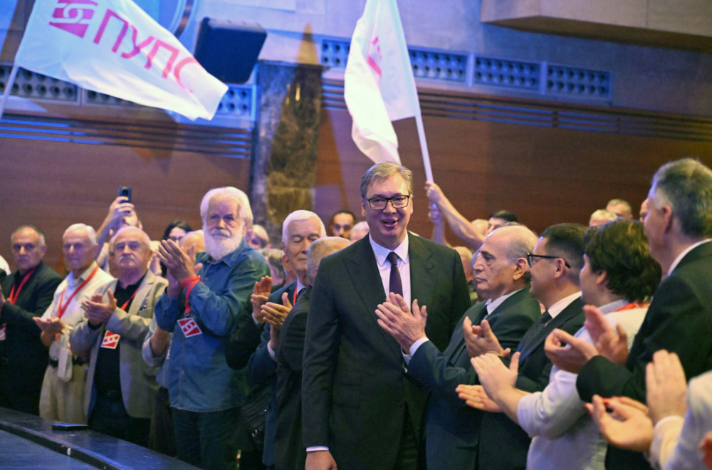 Vučić se obraća na skupštini PUPS-a: "Pokušali su da nam, ru