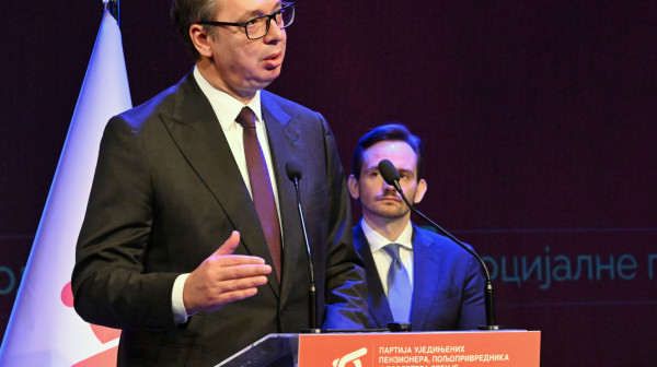 Vučić najavio veliki paket za penzionere: Stižu značajne sume novca, i manje cene lekova