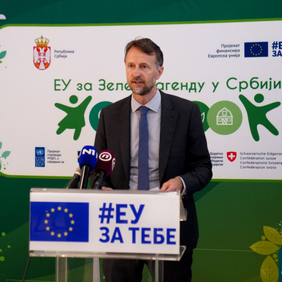 Bekerat: EU će nastaviti da podržava Srbiju na njenom putu ka članstvu