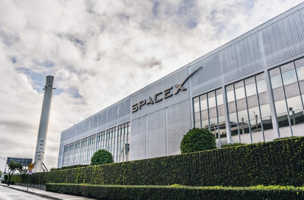 Istorijski trenutak za investitore - SpaceX izlazi na berzu, kako da i ti zaradiš?