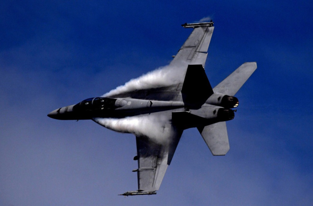 SAD povukle obarač: Američki F/A-18 neutralisao ir