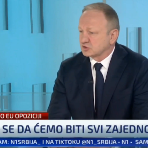Palo priznanje na N1; "Ursula vidi sagovornika u Vučiću, a Makron kaže da Vučić radi odličnu stvar za Srbiju"