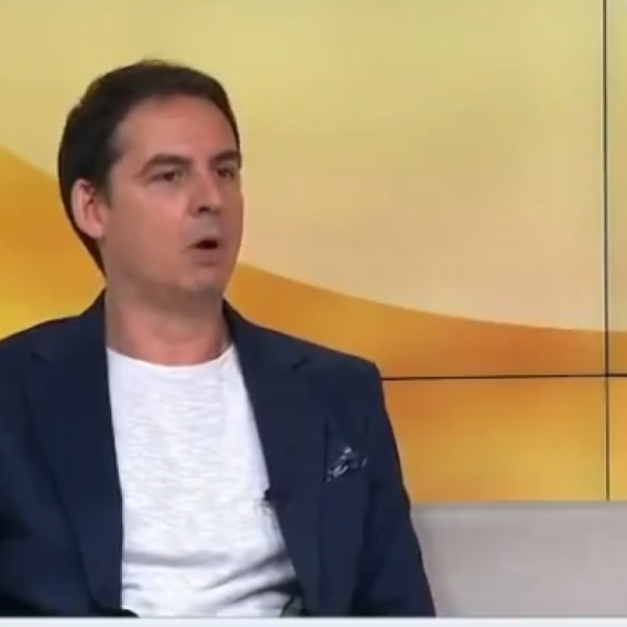 Kesić ismevao prebijanje novinara na tribini Proglasa, pa priznao: "Vicelarević nije izazvao incident" VIDEO