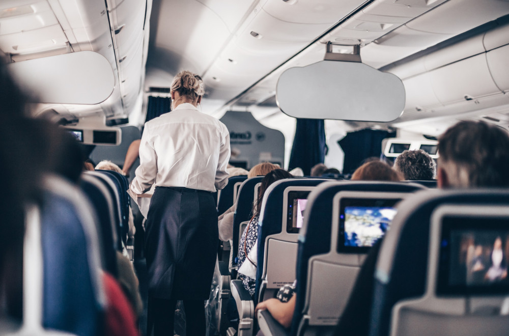 Gde sedeti u avionu? Stručnjak za nesreće otkrio kako da preživite pad