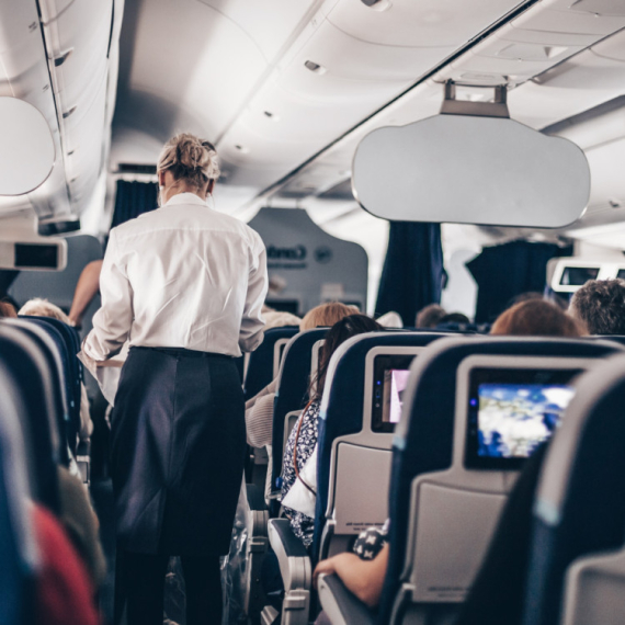 Gde sedeti u avionu? Stručnjak za nesreće otkrio kako da preživite pad