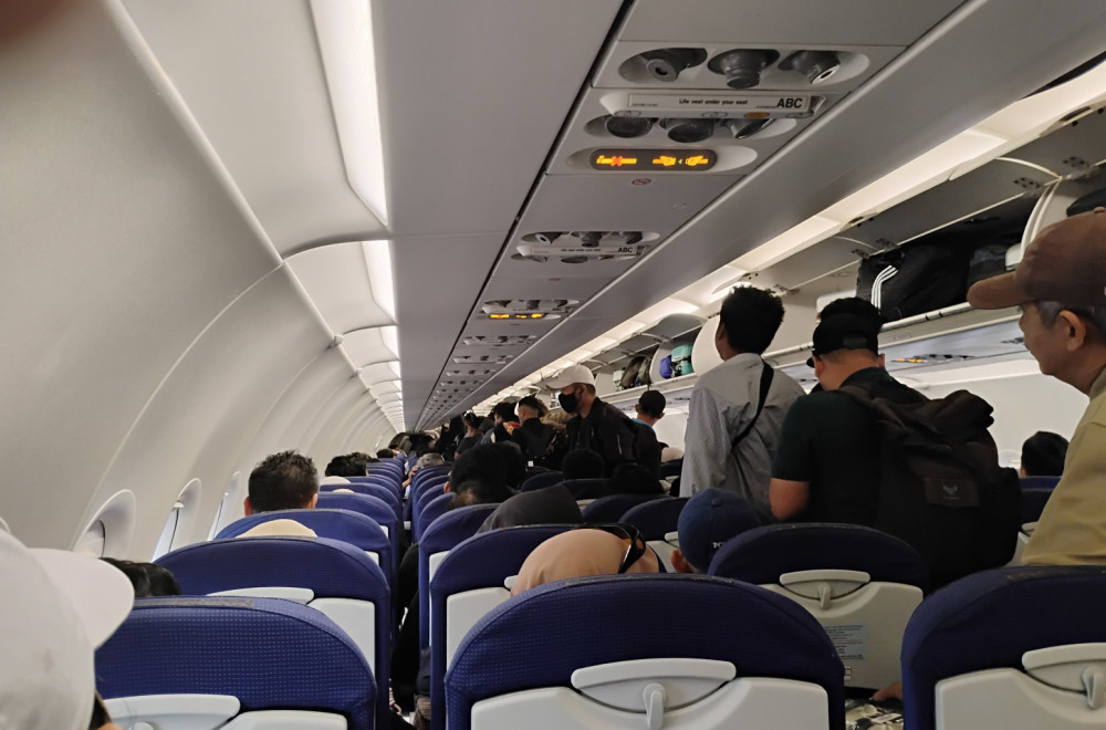 Nezapamćen haos na letu za Tiranu; Avion dva puta prinudno sleteo, putnici se sukobili sa posadom