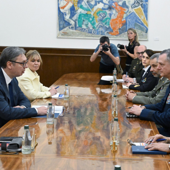 Vučić se sastao sa Aleksusom Grinkevičem; Nakon toga sledi razgovor sa Zakirom Hasanovom