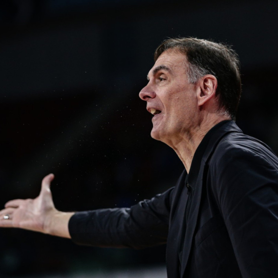 "Zakrvili" u Olimpijakosu – Tajrik se unosio u facu Barcokasu VIDEO