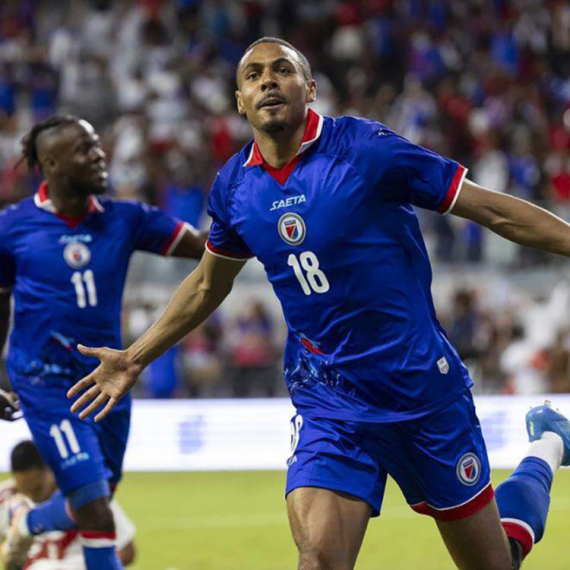Nov skandal FIFA – naterali Haiti da promeni dres sa nacionalnim simbolom!