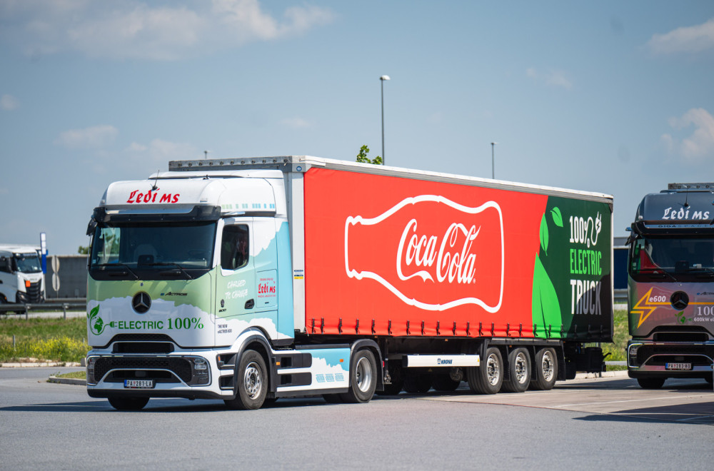 Coca-Cola HBC Srbija podstiče razvoj logistike sa niskim emisijama: Prvi električni šleperi kompanije FOTO