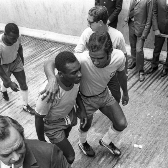 Preminuo legendarni brazilski fudbaler – osvojio Mundijal sa Peleom